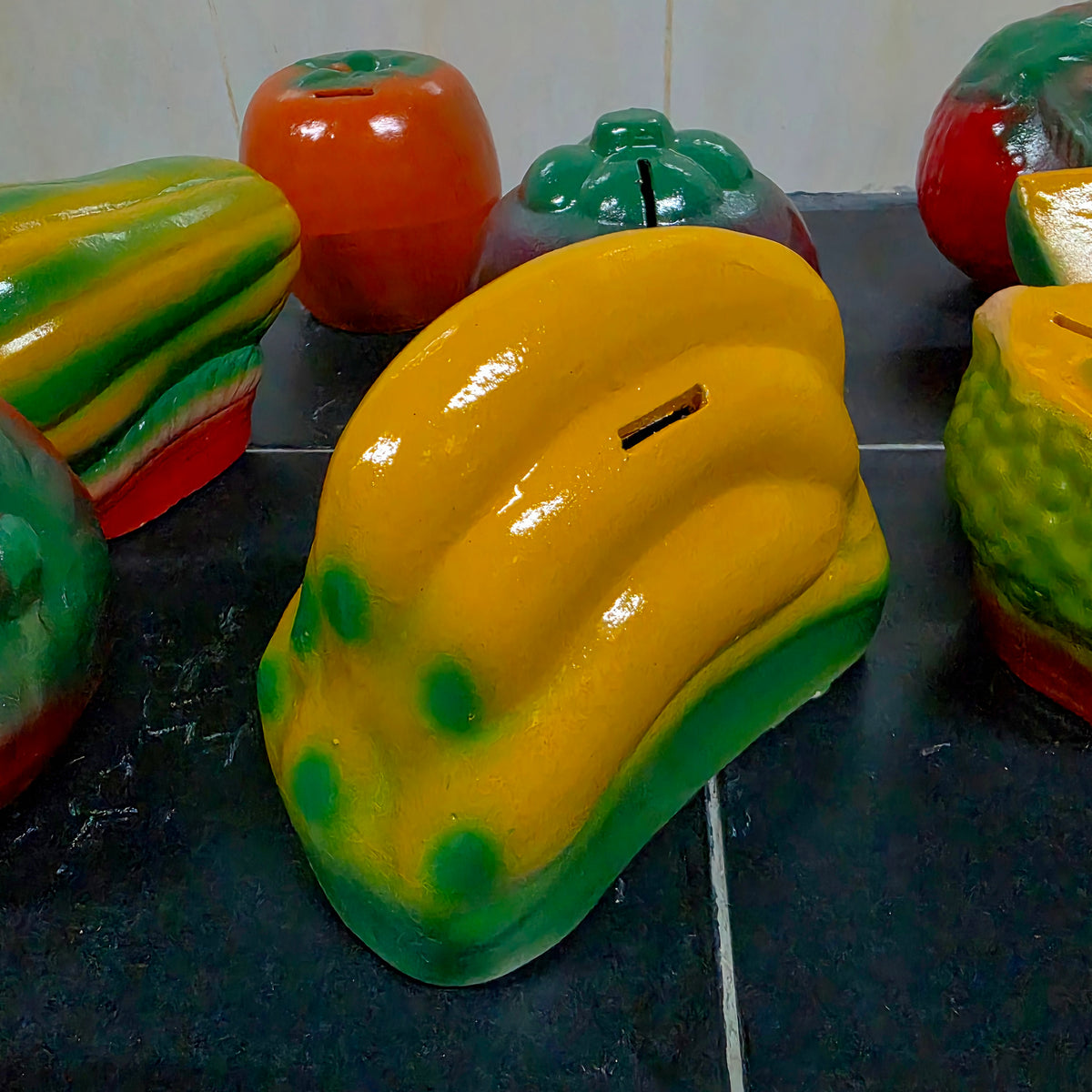 TABUNG DUIT BUAH ZAMAN KANAK-KANAK