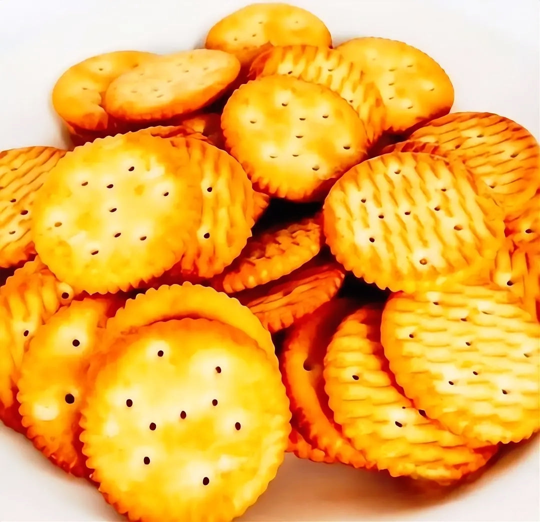 BISCUITS -  CHEESE CRACKERS