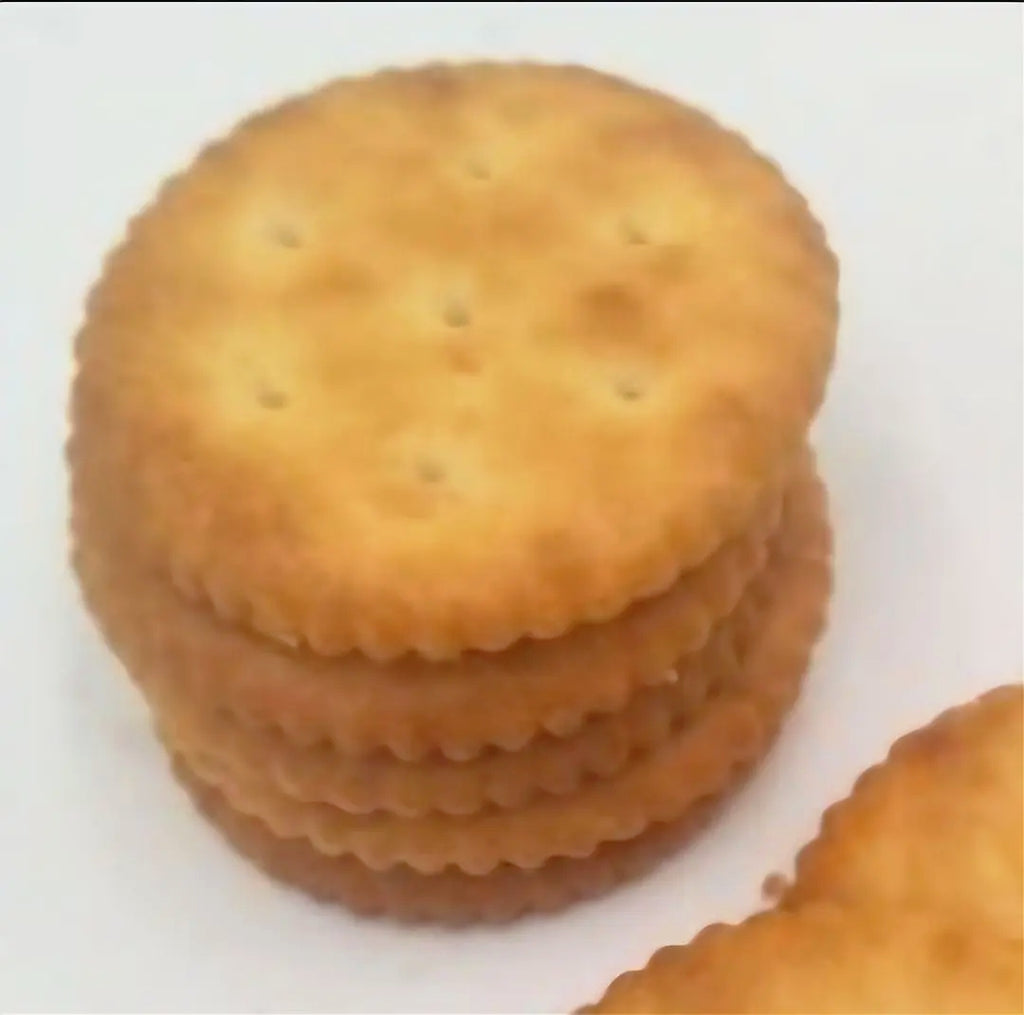 BISCUITS -  CHEESE CRACKERS